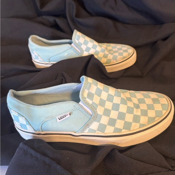 VANS - Picture 6 of 9